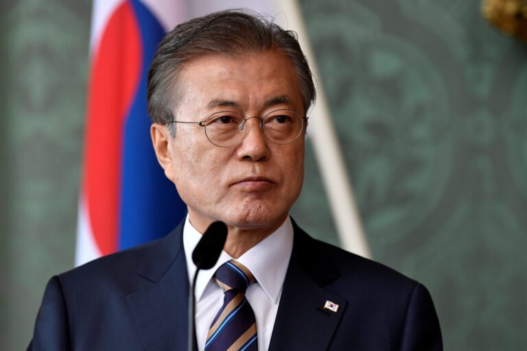 2019-06-14T094445Z_56777965_RC1ED01D9E50_RTRMADP_3_SWEDEN-SOUTHKOREA-PRESIDENT-PARLIAMENT-scaled